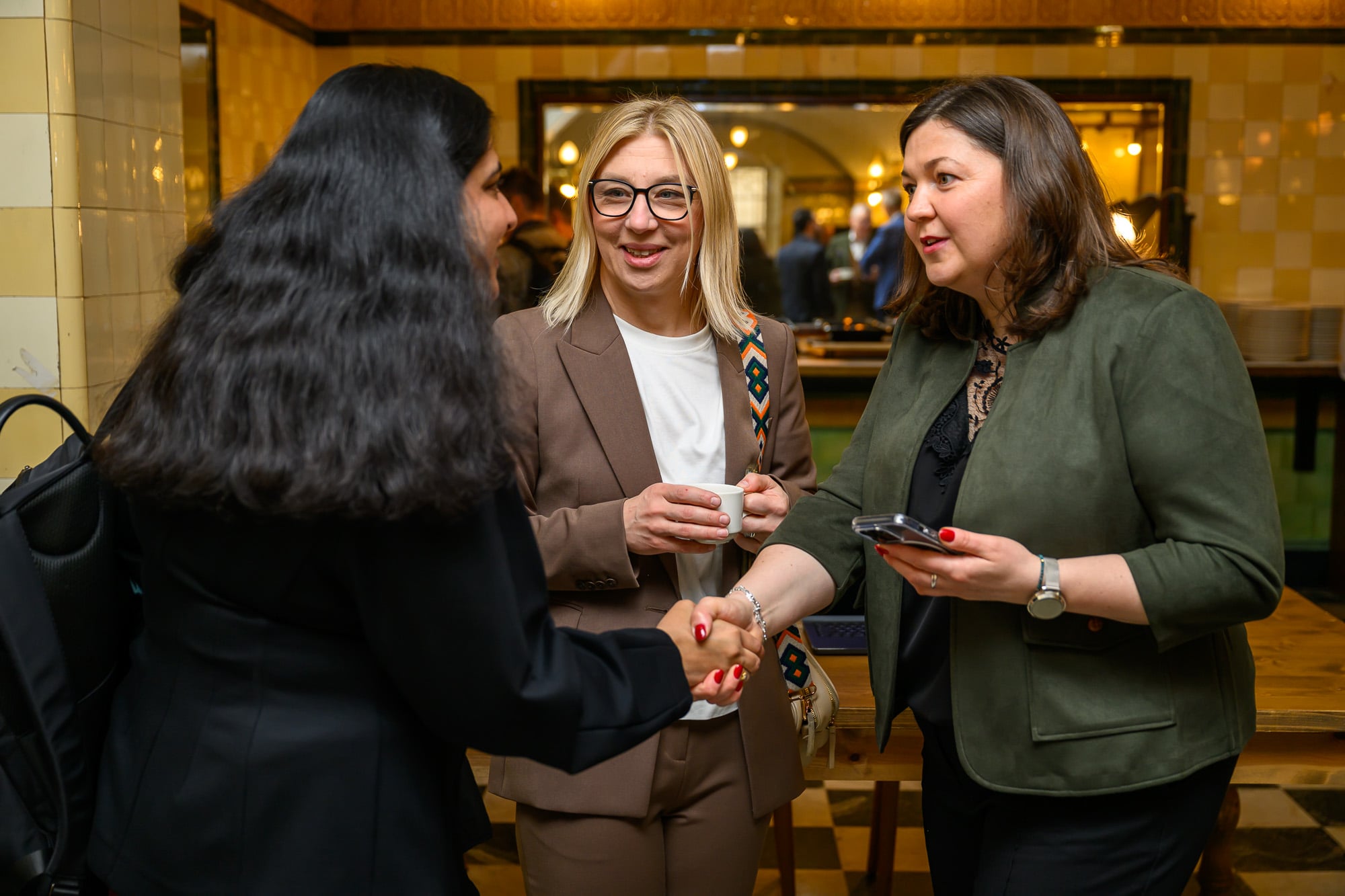 How Polish Business Owners Can Network Better in the UK-featured-image