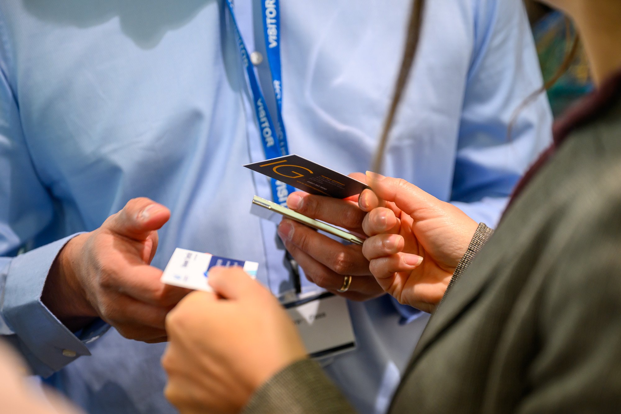 Is the Business Card Dead or Evolving-featured-image